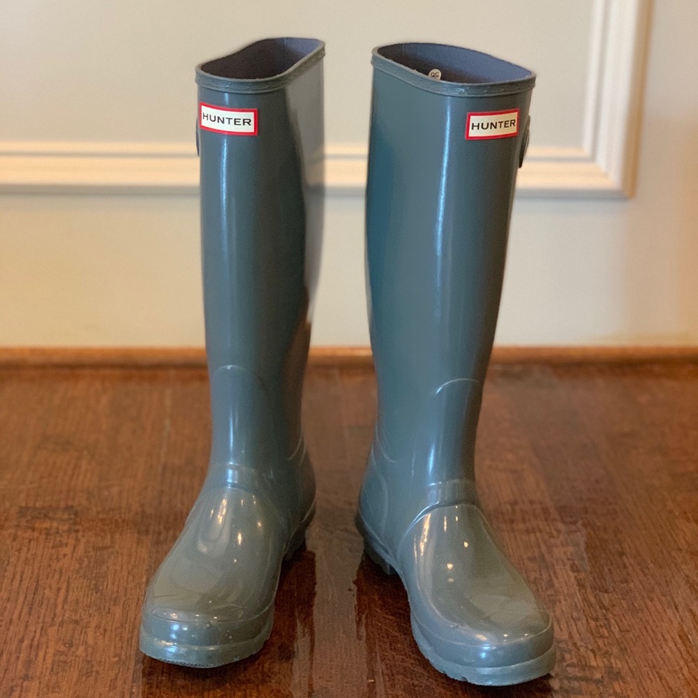 Blue grey hunter Rain boots Size 7